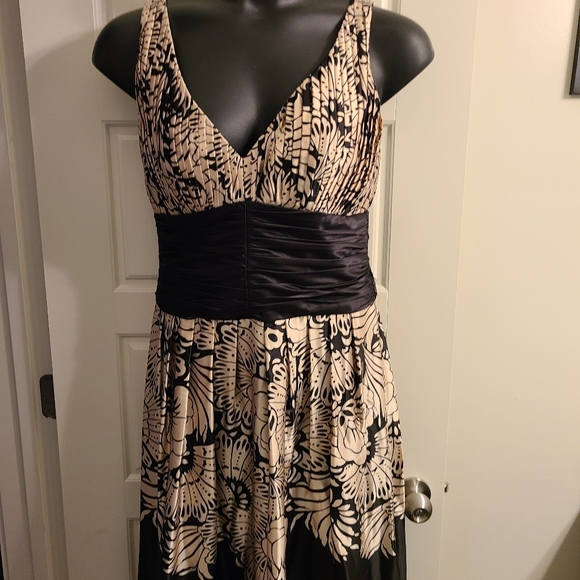 JS Boutique - Picture 1 of 3